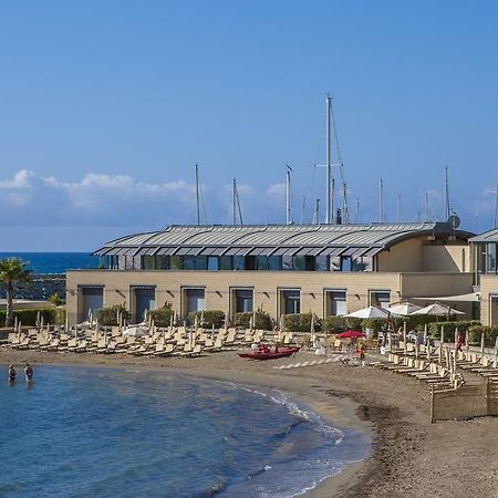 Hotel Riviera Dei Fiori San Lorenzo al Mare Exterior foto